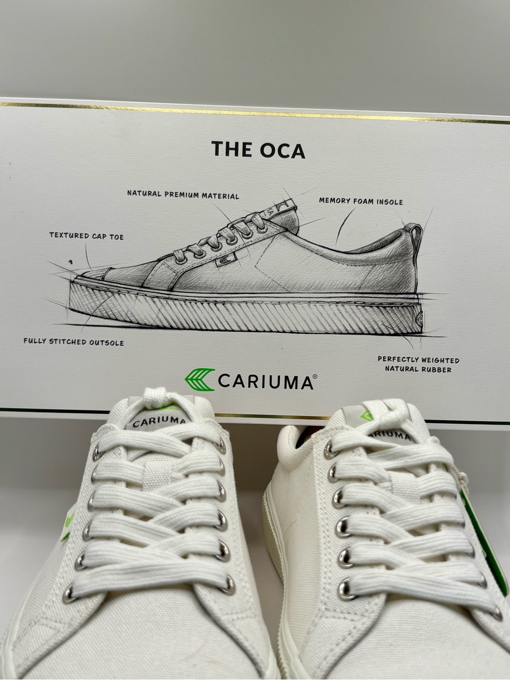 Cariuma Women’s Low OCA Canvas Sneaker in Off-White size 9.5. Memory foam insole